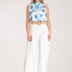 1083657